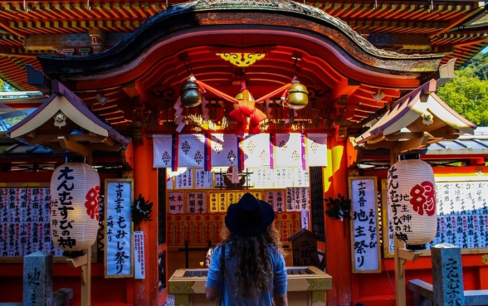 Jishu Shrine, the Cupid of Japan